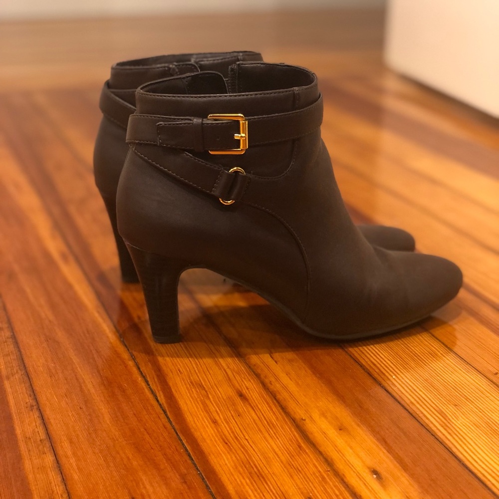 Brown Chaps Cassady Booties 6.5